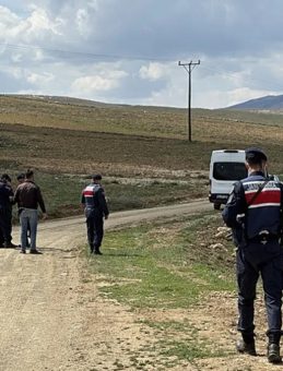 Sondaj kavgasında baba-oğul can verdi