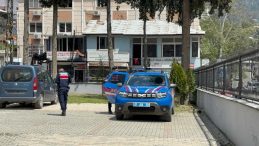 Sosyal Medyada Tehdit Paylaşımları Yapan &Ouml;ğretmen Hakkında G&ouml;zaltı ve Hastaneye Sevk