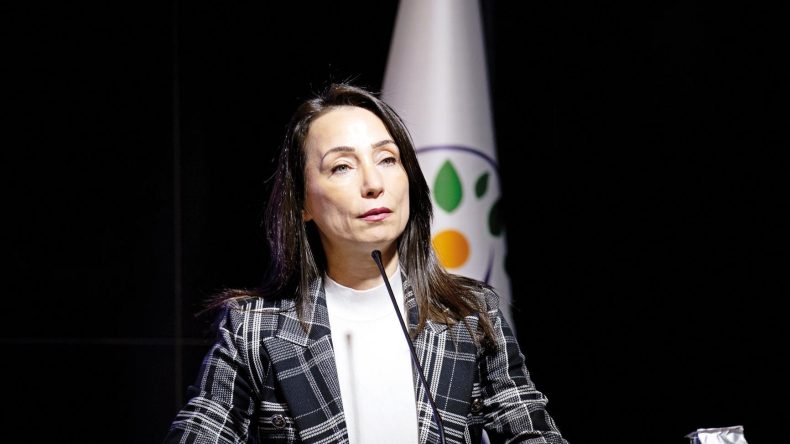 S&uuml;re&ccedil;te &lsquo;netlik&rsquo; polemiği