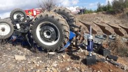 Tarlasını ila&ccedil;lamaya giderken trakt&ouml;r&uuml;n altında kalan &ccedil;ift&ccedil;i hayatını kaybetti