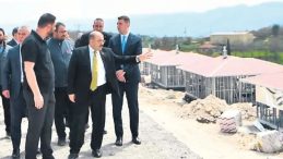 Tatil K&ouml;y&uuml; Değil TOKİ'nin Deprem Evleri