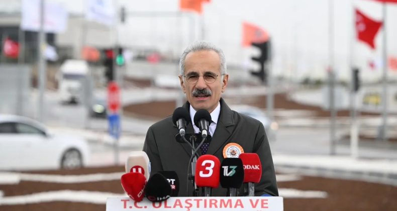 Tatilciler Afyon'u rahat ge&ccedil;ecek! Bakan Uraloğlu'ndan a&ccedil;ıklama