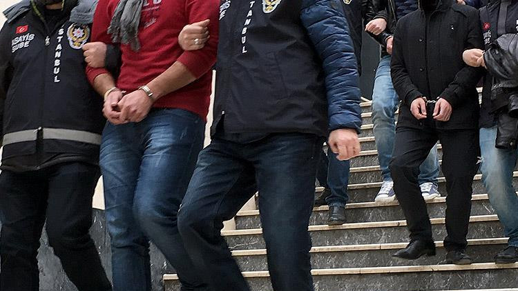 Ter&ouml;r &ouml;rg&uuml;t&uuml; DHKP-C'ye y&ouml;nelik İstanbul merkezli operasyon kapsamında 8 zanlı tutuklandı