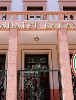 Ter&ouml;r ve kara parayla m&uuml;cadelede Adalet Bakanlığı&rsquo;ndan dev adım&hellip; 12 ilde yeni d&ouml;nem başlıyor