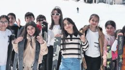 Ter&ouml;rden Arınan Dağlarda Kayak Keyfi