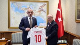 TFF Başkanı İbrahim Hacıosmanoğlu&rsquo;ndan Milli Savunma Bakanı Yaşar G&uuml;ler&rsquo;e ziyaret!