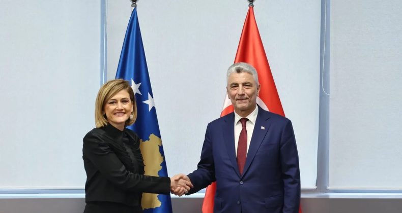 Ticaret Bakanı Bolat, Kosovalı mevkidaşıyla g&ouml;r&uuml;şt&uuml;
