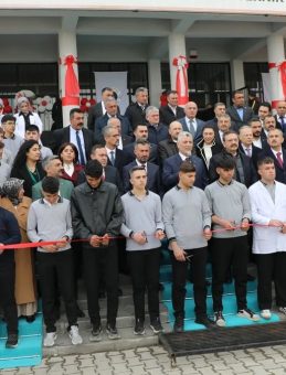 Ticaret Bakanı Bolat, TOBB Mesleki ve Teknik Anadolu Lisesi a&ccedil;ılışına katıldı