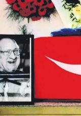Tiyatrocu Atuner son yolculuğuna uğurlandı