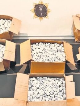 Torbacılara narkotik operasyonu