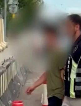 Trafikte akrobatik hareket yapan motosiklet s&uuml;r&uuml;c&uuml;s&uuml;ne 46 bin TL ceza yazıldı