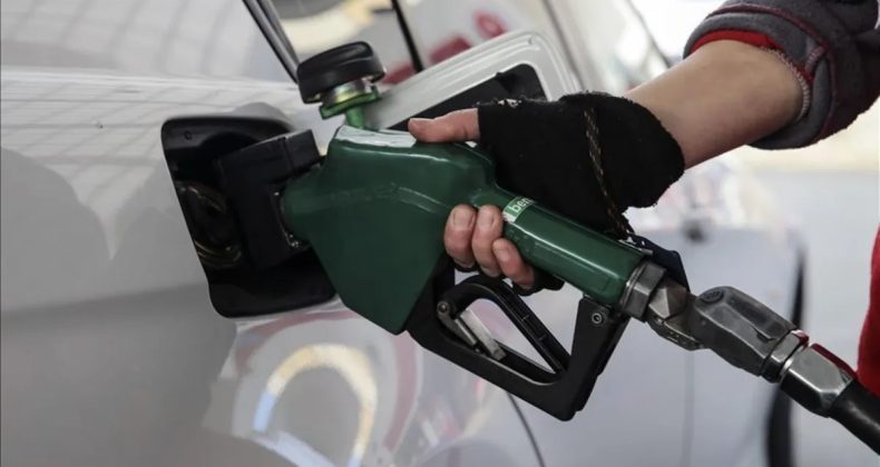 Trump yakıt fiyatlarına karşı &ouml;nlem alıyor