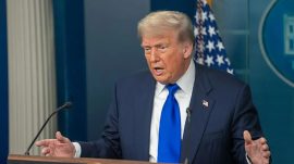 Trump&rsquo;tan dikkat &ccedil;eken iddia: İran ateşkes talep etti