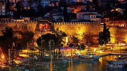 Turizme g&uuml;r&uuml;lt&uuml; kirliliği darbesi