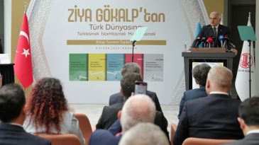 T&uuml;rk d&uuml;nyasına 5 leh&ccedil;ede dev eser | 'T&uuml;rkleşmek, İslamlaşmak, Muasırlaşmak' eseri T&uuml;rk d&uuml;nyasıyla buluşuyor