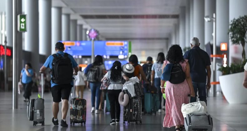 T&uuml;rkiye havacılıkta sı&ccedil;rama yaşadı! 397 milyon yolcu sınırı aşıldı