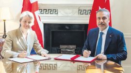 T&uuml;rkiye ile İngiltere arasında tarihi imza