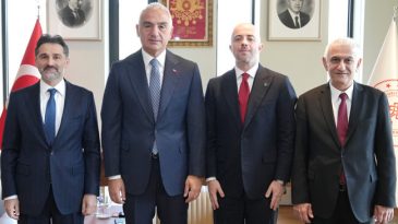 T&uuml;rkiye'nin k&uuml;resel erişimi i&ccedil;in kritik zirve: Bakanlık ve THY yeni d&ouml;nemi başlatıyor