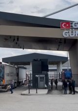 T&uuml;rkiye&rsquo;den İran&rsquo;a 6 TIR tıbbi yardım sevkiyatı