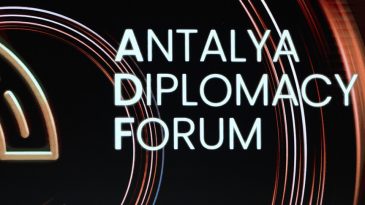 T&uuml;rkiye&rsquo;nin esnek diplomasisine Alman &ouml;vg&uuml;s&uuml;