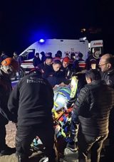 U&ccedil;uruma Yuvarlanan 3 Kişi Operasyonla Kurtarıldı
