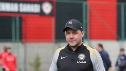 Uğur U&ccedil;ar: Milli araların başı ve sonu zor olur!