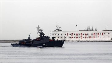 Ukrayna'dan, Rusya'nın Karadeniz Filosuna Saldırı İddiası: 3 Savaş Gemisine Zarar Verildi