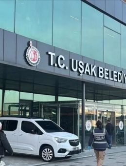 Uşak Belediyesi'ne Y&ouml;nelik Yolsuzluk Soruşturmasında Flaş: 28 Ş&uuml;pheli İstanbul&rsquo;a Getirildi!