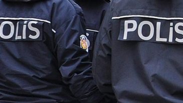 Uşak'ta polis ekibine silahlı saldırı: 2 polis tedavi altına alındı, zanlı teslim oldu