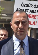 Uzundere kentsel d&ouml;n&uuml;ş&uuml;m mağdurlarından &Ouml;zg&uuml;r &Ouml;zel&rsquo;e tepki