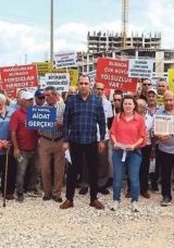 Uzundere&rsquo;de tapu gerilimi b&uuml;y&uuml;yor: Mağdurlardan Tugay&rsquo;a 'kontrol&uuml;n&uuml; kaybetmiş' yanıtı!