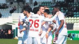 Van&rsquo;dan Serik&rsquo;e Gol Yağmuru