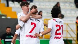 Vanspor FK, Serikspor&rsquo;a deplasmanda 6 attı!