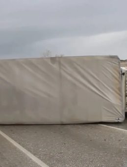 Yağışlı Hava Kazayı Beraberinde Getirdi
