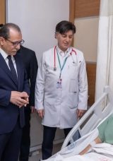 Yaralı polisleri hastanede ziyaret ettiler