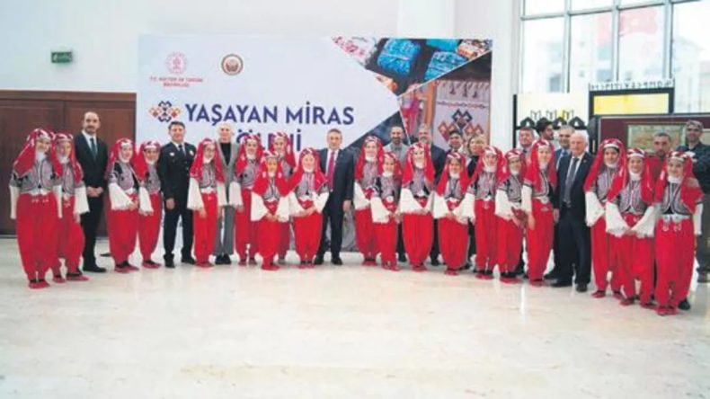Yaşayan miras ş&ouml;leni coşkuyla başladı