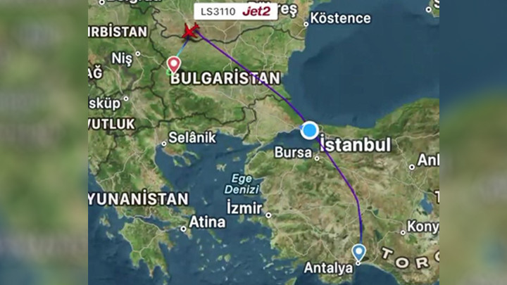 Yolcular sorun &ccedil;ıkardı! Antalya'dan kalkan u&ccedil;ak Bulgaristan'a acil iniş yaptı