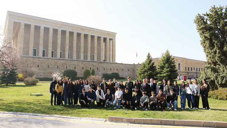 Y&uuml;r&uuml;yen K&ouml;şk&rsquo;&uuml;n &ccedil;ınarı Anıtkabir&rsquo;de