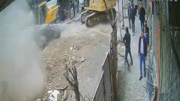 Zeytinburnu'nda Kahreden Olay: Beton Par&ccedil;ası Can Aldı! 6 Yaşındaki &Ccedil;ocuk Hayatını Kaybetti