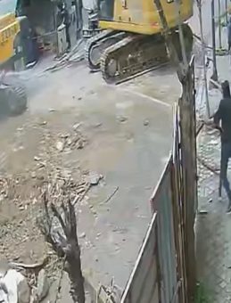 Zeytinburnu'nda Kahreden Olay: Beton Par&ccedil;ası Can Aldı! 6 Yaşındaki &Ccedil;ocuk Hayatını Kaybetti