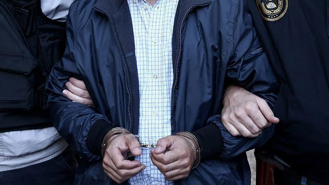 Zonguldak'ta akılalmaz olay! Banyodaki detayı kızı fark etti: &Uuml;st komşudan 'yılan kamera' tuzağı